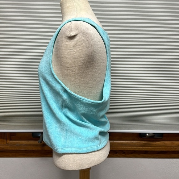 Victoria’s Secret NWT On Point Turquoise Lipsmacker Cropped Racerback Terry Tank - Picture 7 of 10